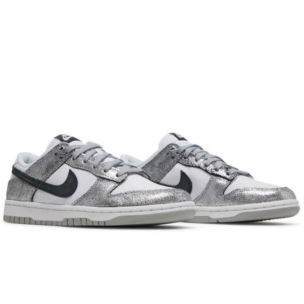 Women’s Dunk Low ‘Golden Gals’ sneakers - Picture 2 of 7